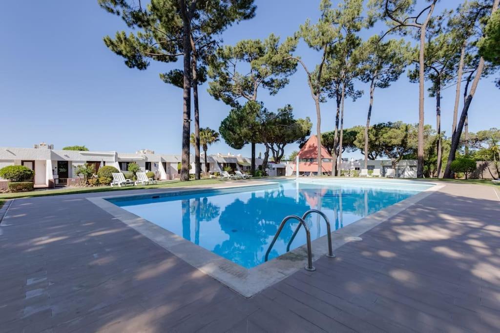 קווארטיירה Planalto - Cosy House For 4 In A Private Condo With Pool At Vilamoura מראה חיצוני תמונה