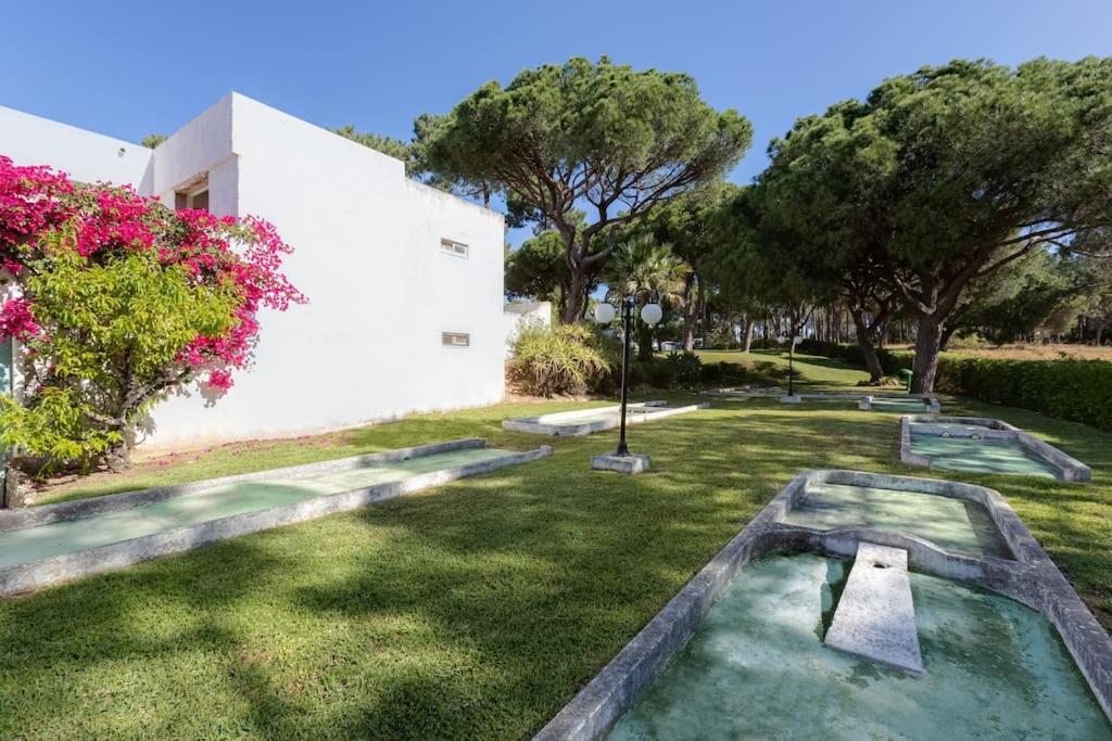 קווארטיירה Planalto - Cosy House For 4 In A Private Condo With Pool At Vilamoura מראה חיצוני תמונה